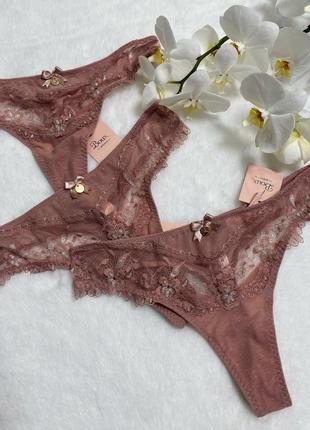 Трусики стринги с кружевом