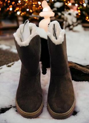 Deichmann зимові черевики коричневого кольору утеплені овчиною