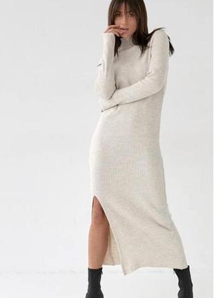 Женственное стильное платье миди свободного кроя с вырезом на ноге ангора рубчик6 фото