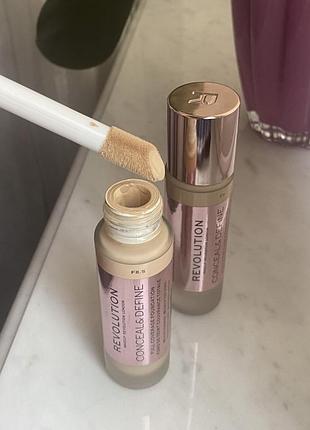 Тональний крем makeup revolution2 фото