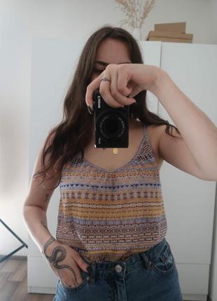Супермодная майка в орнамент h&m