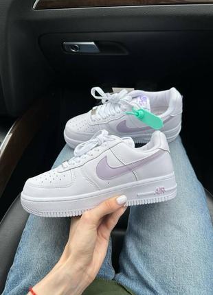 Прекрасные женские кроссовки nike air force 1 low white purple белые с сиреневым3 фото