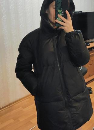 Чёрная зимняя куртка