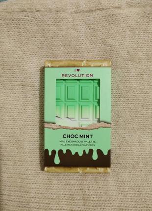 Мини палетка от revolution choc mint