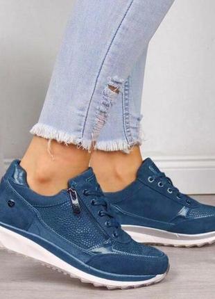 Кросівки жіночі взуття снікерси з м'якою високою підошвою 39 синій