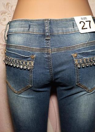 Новые синие джинсы с вышивкой бисером/стразами и поясом зауженные скинни слим4 фото