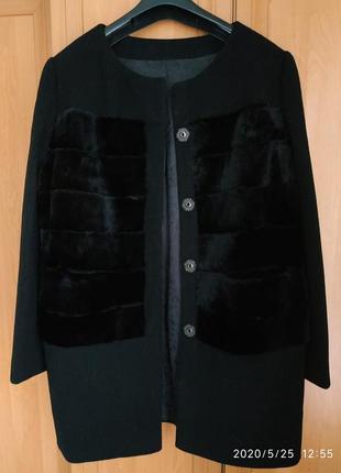 Пальто комбинированное с мехом бобра.