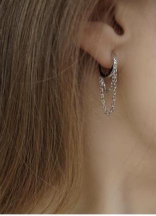 Красиві і мінімалістичні сережки у наявності, срібло