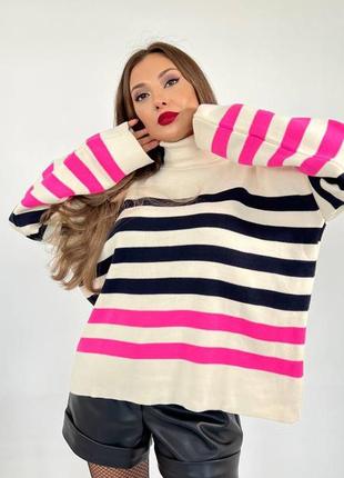 Вільний светр оверсайз з принтом у смужку з коміром горлом з широкими рукавами з розрізами1 фото