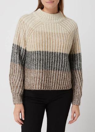 Теплий стильний светр
