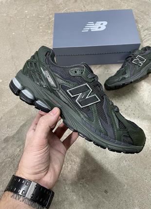 Мужские кожаные кроссовки new balance 1906d. зеленые