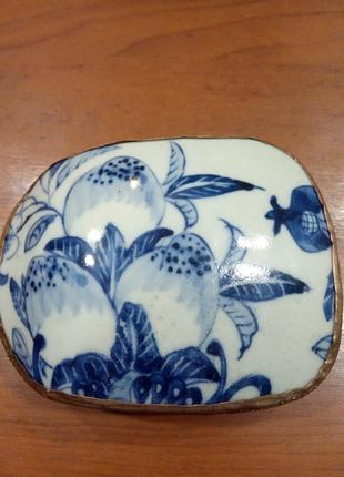 Скринька вінтаж антикваріат.