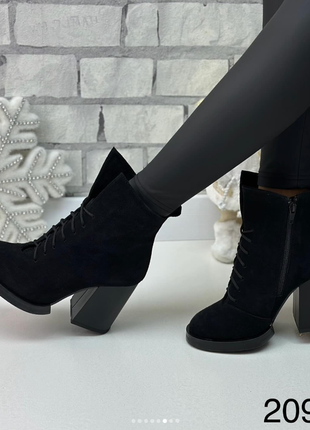 Женские зимние ботинки на каблуке4 фото