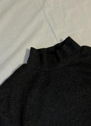 Темно-серое трикотажное платье в рубчик с завышенной горловиной от hm5 фото