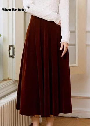 Женская велюровая юбка длины миди свободного кроя8 фото