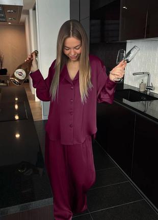 Жіноча піжама з шовку