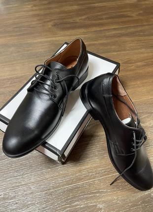 Чоловічі класичні туфлі bonis