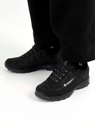 Columbia waterproof low total black