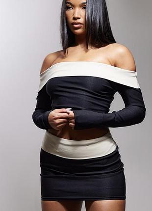 Блуза топ  з спущеними плечима