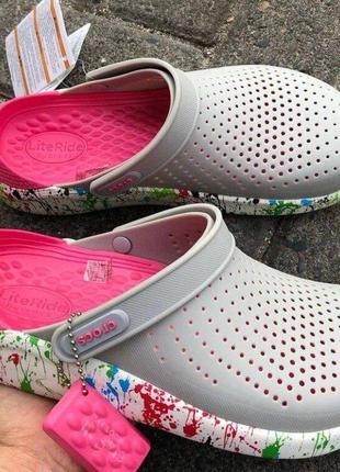 Крокс лайтрайд клог сірі з кляксами crocs literide clog pearl/white3 фото