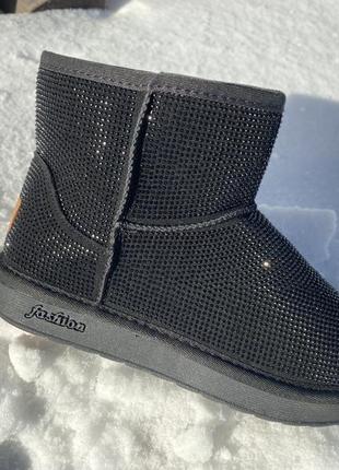 Угги замшевые в стразах