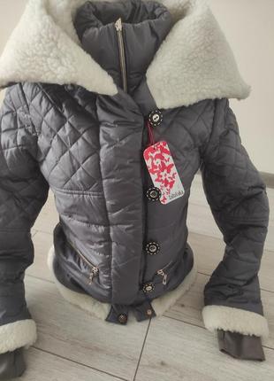Стильна легка зимова куртка2 фото