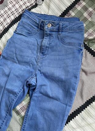 Gina tricot s скинни голубые высокие джинсы5 фото