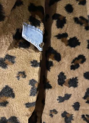Джинсовая куртка с леопардом2 фото