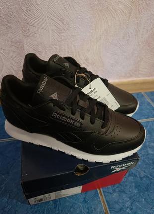 Оригинальные женские кожаные кроссовки reebok classic 38,5 размер 25см1 фото