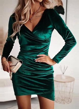 Оксамитова сукня міні облягаюча з довгими рукавами приталена плаття стильна вечірня чорна червона зелена бархатна2 фото