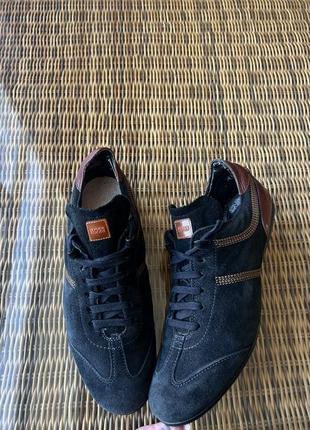 Замшеві кросівки hugo boss  оригінальні чорні1 фото