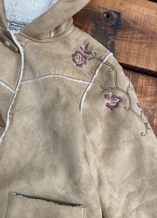 Детская дубленка с вышивкой outerwear (оутервеар 6-7 лет 116-122 см идеал оригинал разноцветная)9 фото