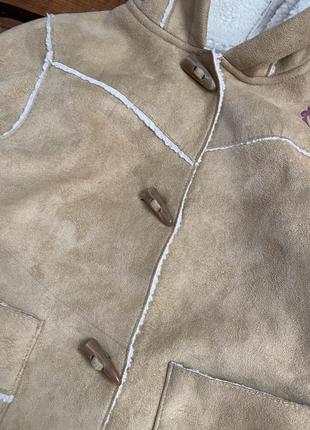 Детская дубленка с вышивкой outerwear (оутервеар 6-7 лет 116-122 см идеал оригинал разноцветная)7 фото