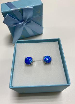 Вспененные серьги с «опалом»