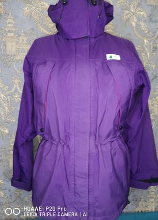 Лыжная женская куртка р. 46-48