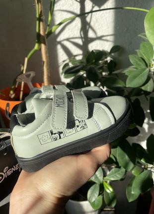 Кросівки sinsay 5