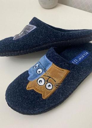 Капці войлочні белста зі зъомной устілкой