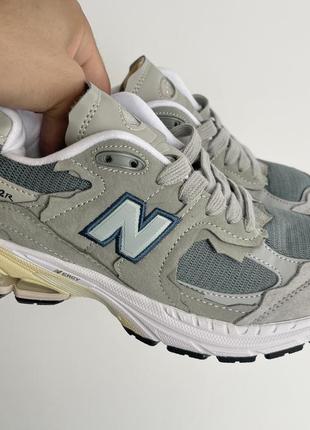 Кросівки new balance 2002 r жіноче взуття