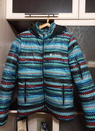 Куртка зимняя. легкая и теплая.