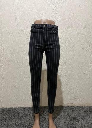 Чорні джинси в смужку/жіночі джинси bershka / чорні джинси скіні