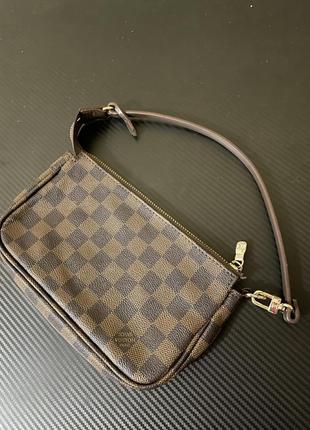 Louis vuitton pre-loved pochette damier ebene w/ hand-painted checkers1 фото