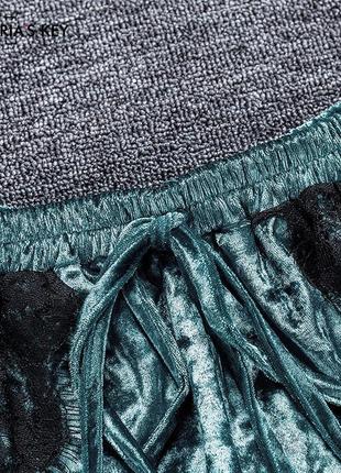 Піжама жіноча оксамитова з мереживом. комплект з топа і шортів велюровий для дому, сну3 фото