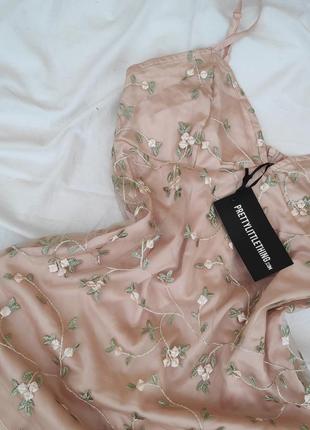Цветочное нежное платье ✨ prettylittlething ✨ облегающее платье пыльно-розового цвета с цветочной вышивкой6 фото