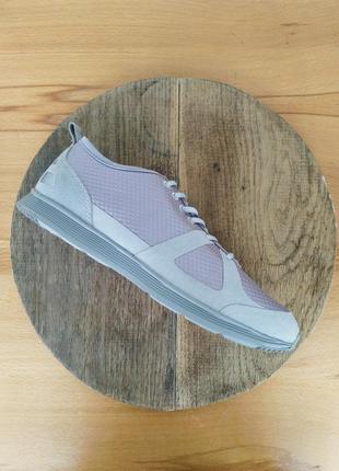 Легесенькі кросівки фірми ransom