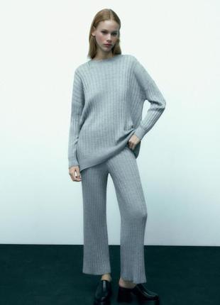 Шерстяной удлиненный свитер zara