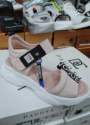 Споривные босоножки