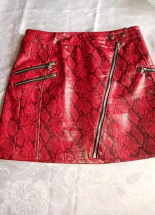 Брендова спідниця