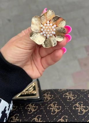 Коктейльное кольцо цветок с жемчужинами стильное8 фото