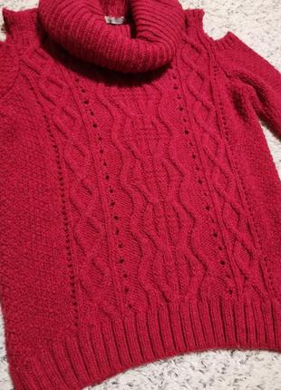 Теплий бордовий светр із високим горлом і відкритими плечима8 фото