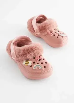 Разноцветные crocs тёплые тапочки сабо на меху кроксы next8 фото